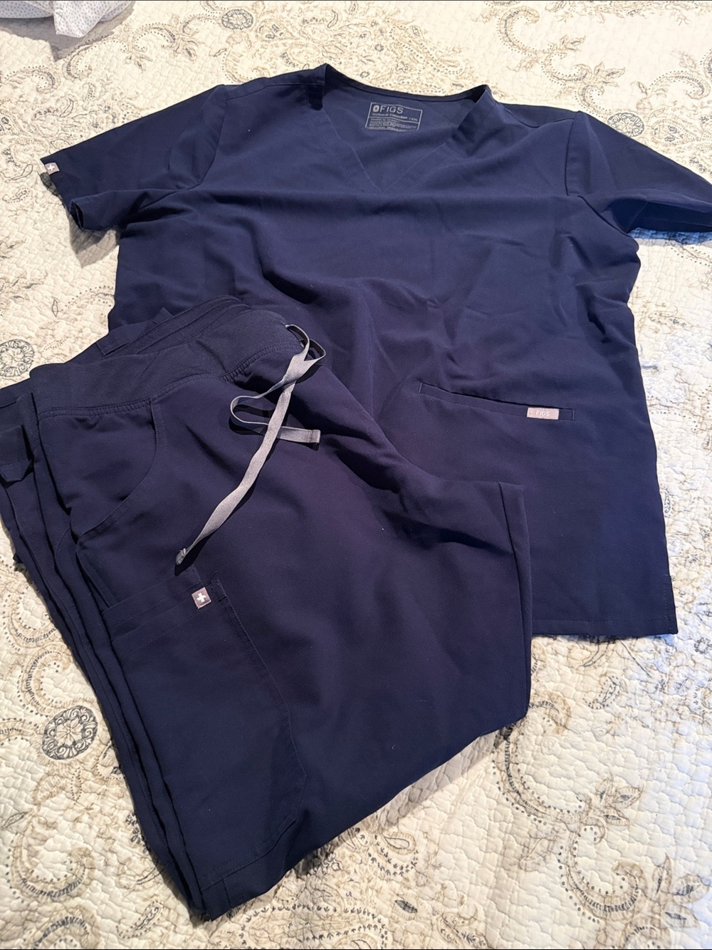 Navy Figs Scrub Set Technical Collection - Set Top and Pants.